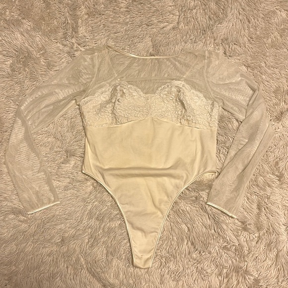 1960’s DeLaRose Cream Lace bodysuit - Picture 1 of 10